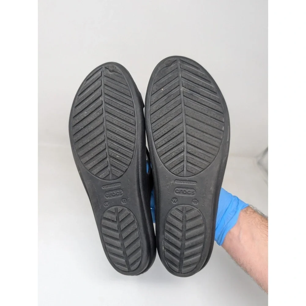 Crocs Sanrah‎ Women's Size 11 Beveled Silver Circle Black Slide Sandals Strappy